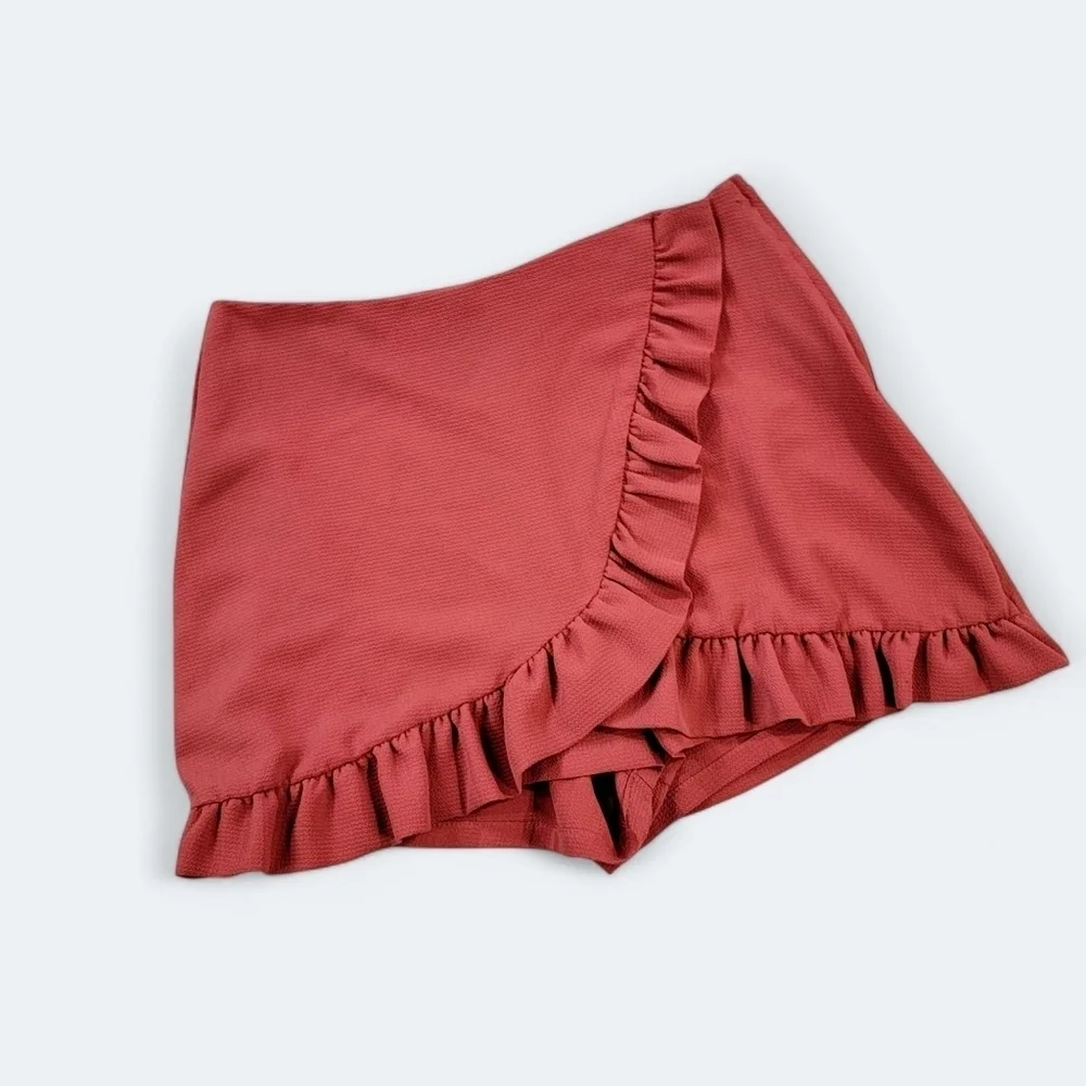 Milk & Honey Women's Rust Orange Ruffled Shorts Size Small